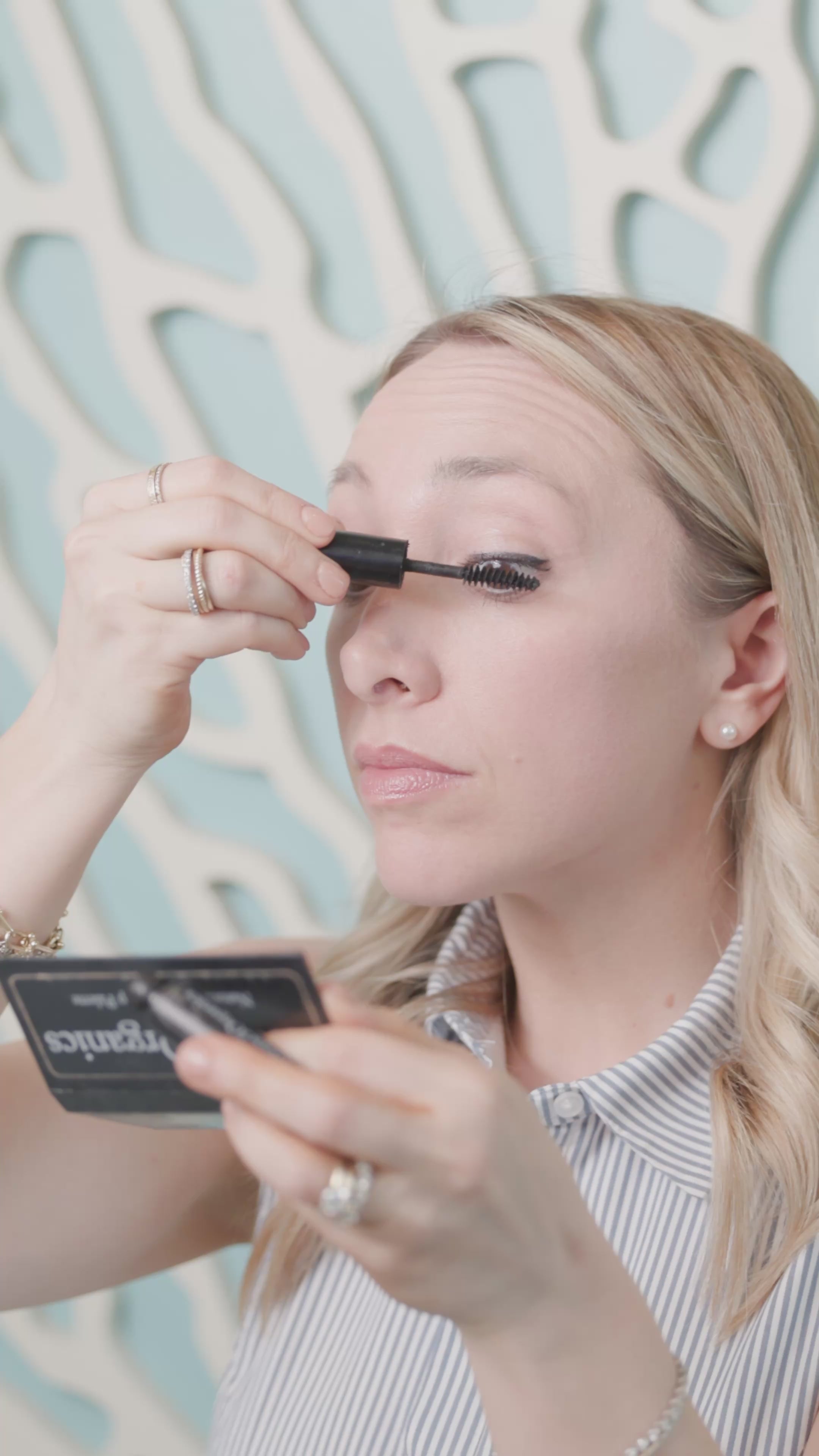 Mascara video